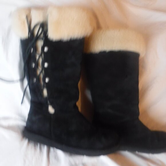 Women Black Leather Ugg Boots Interior Sheep skin Fur Lace Up womens Size 7 - Picture 4 of 14